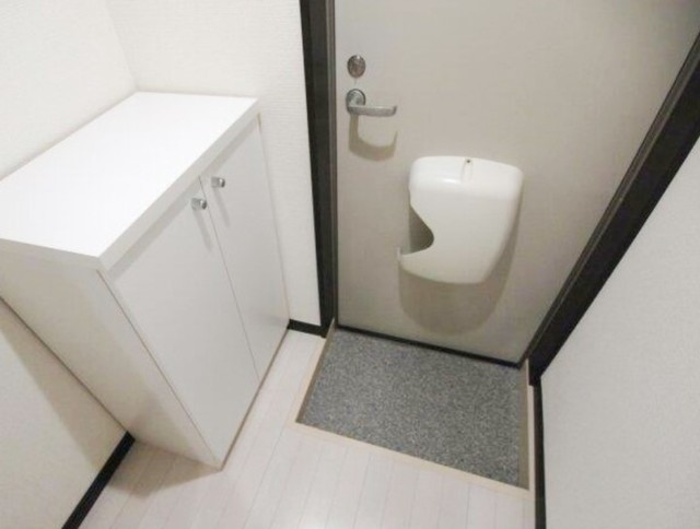 玄関　別部屋同仕様