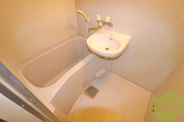 バス・シャワールーム　コンパクトなお風呂！