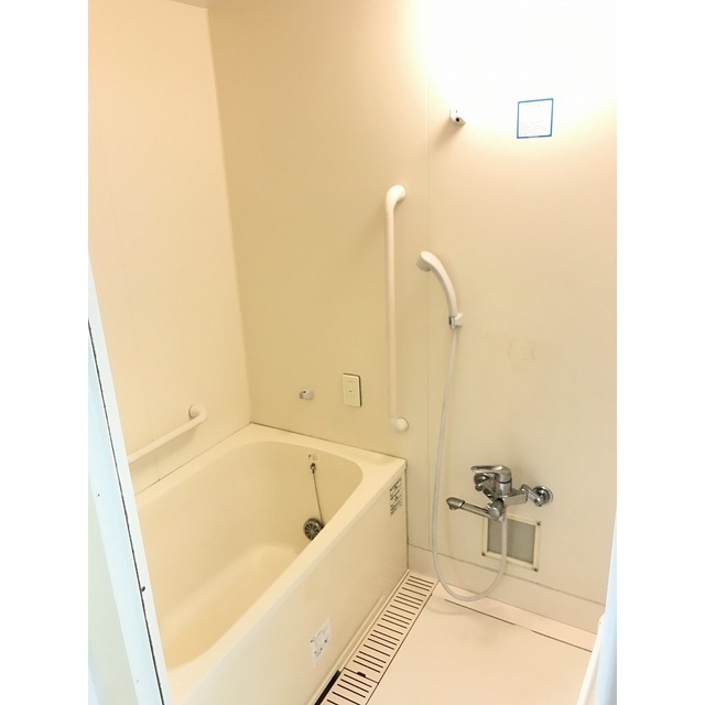 バス・シャワールーム　準備中