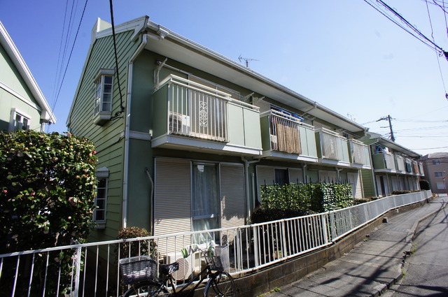 建物外観　駐車場付なので、駐車場を探す必要がありません！（※要確認）