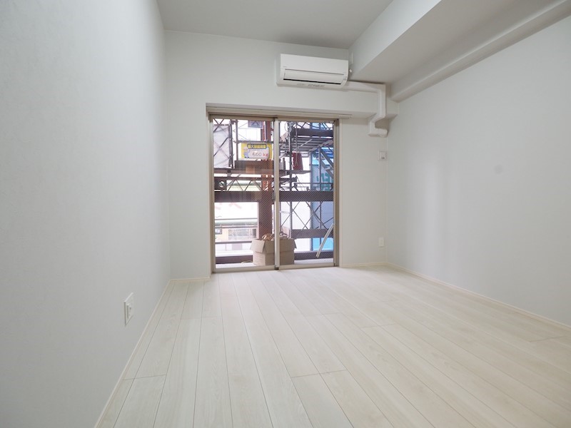 居室・リビング　8.4帖の広々空間