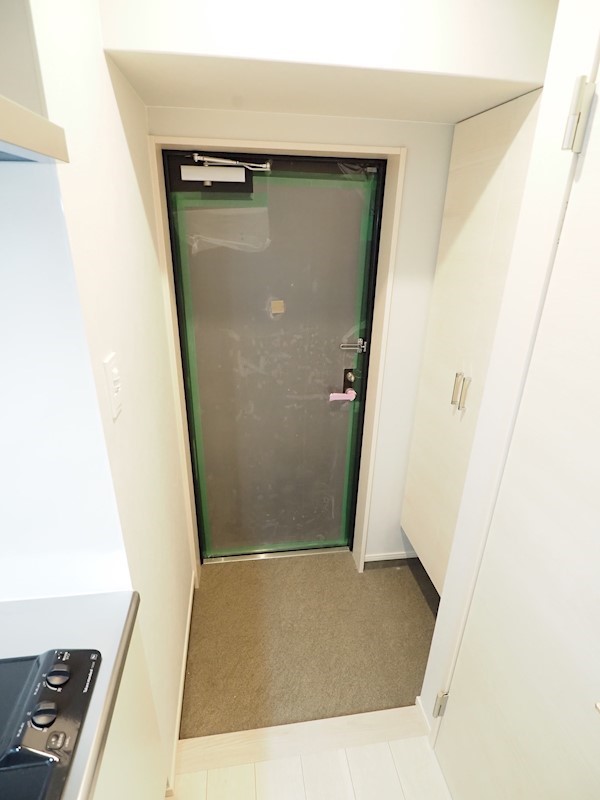 玄関　玄関は明るくお出迎え