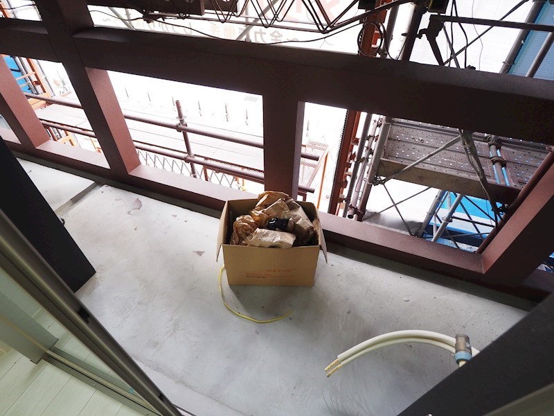 バルコニー　これから綺麗になります