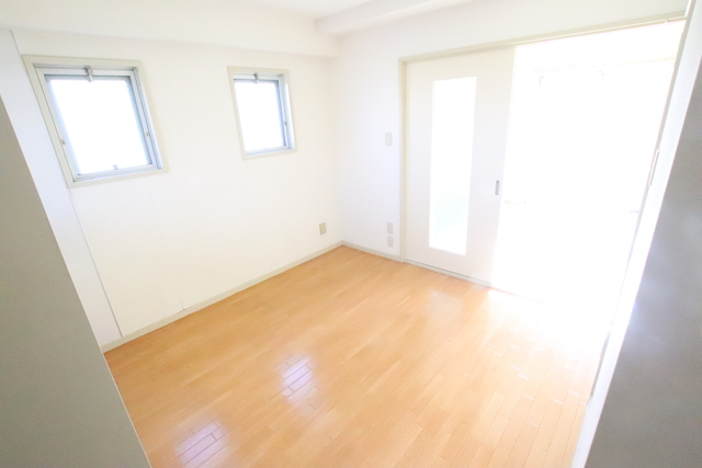 居室・リビング　キッチン部分です♪