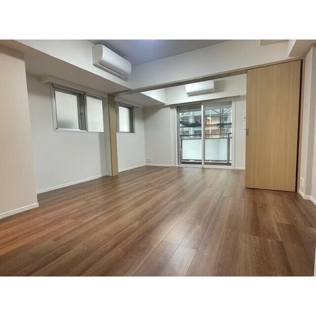 居室・リビング　☆明るい洋室☆