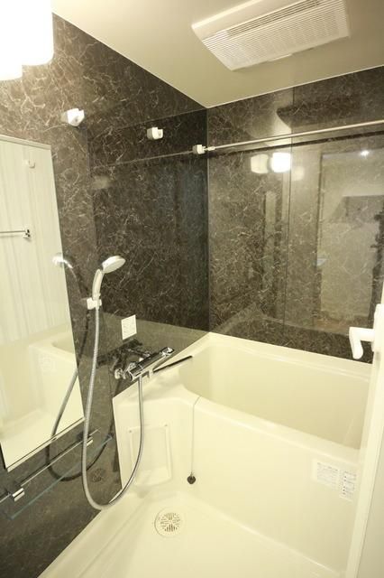 バス・シャワールーム　★バス・トイレ別のお部屋です。★