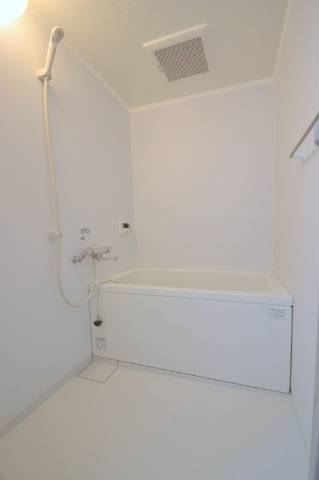 バス・シャワールーム　広々としてキレイなバスルーム♪