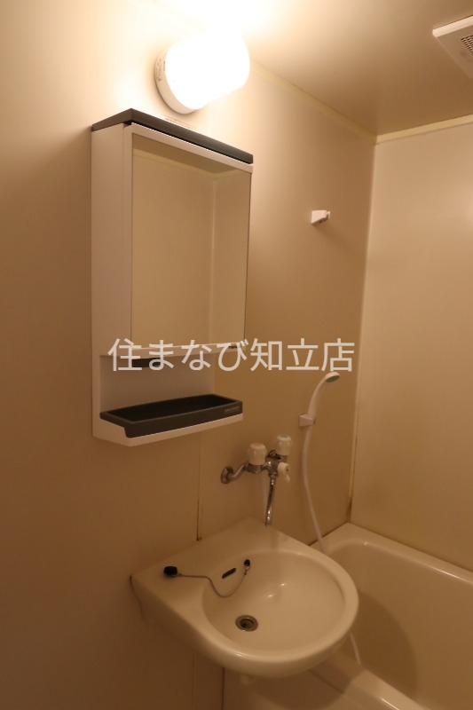 洗面設備　同型別部屋写真
