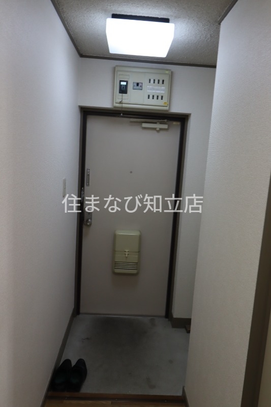 玄関　同型別部屋写真