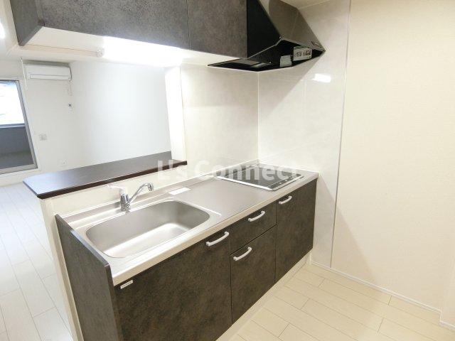 キッチン　２口ＩＨヒーターのシステムキッチン。