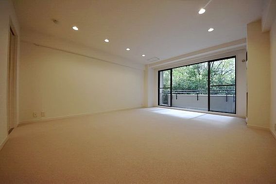 居室・リビング　別号室参考写真