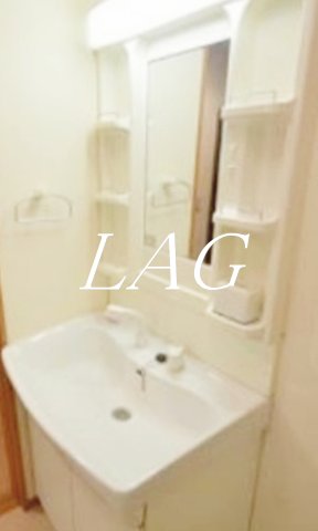 洗面設備　独立洗面台になります。