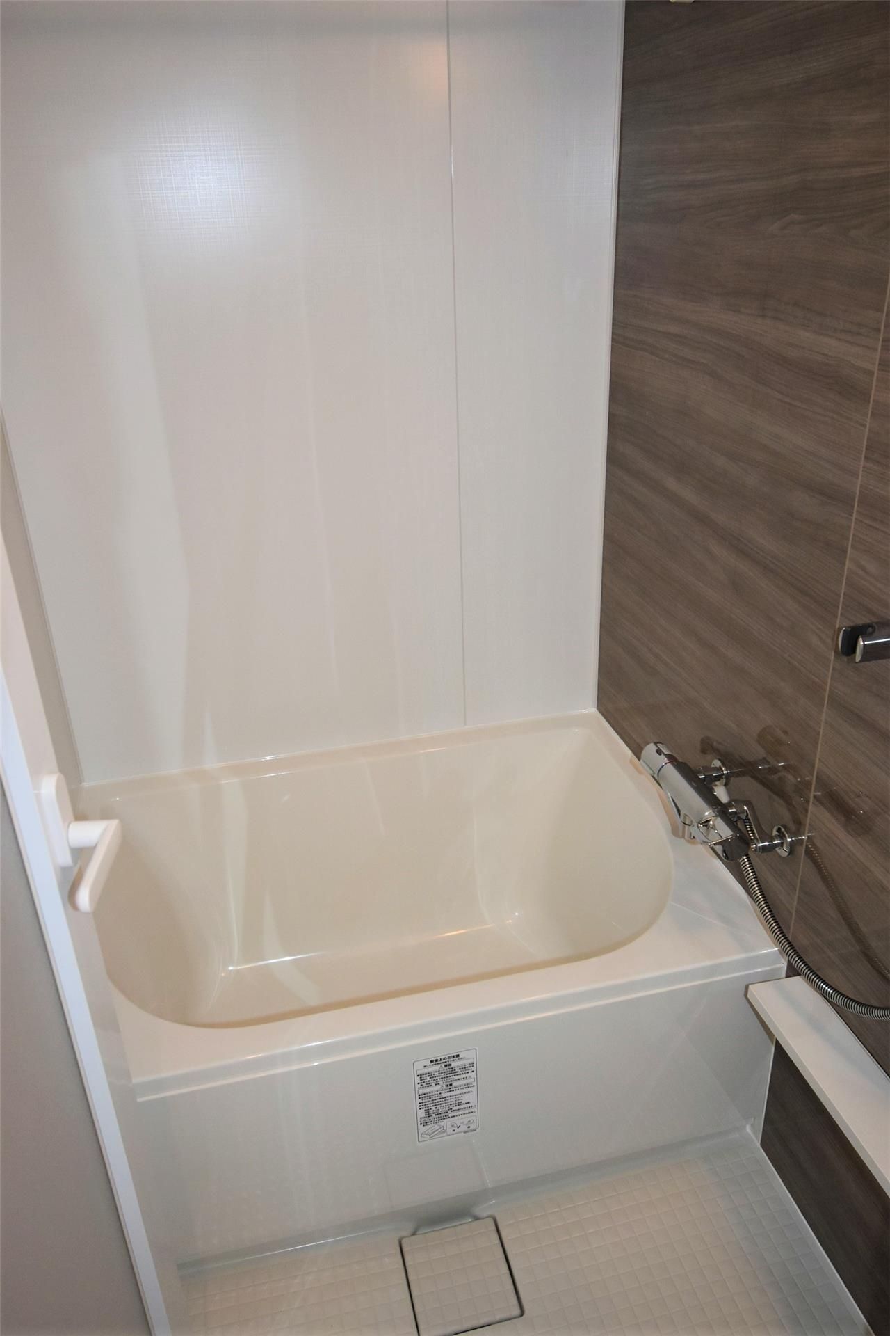 バス・シャワールーム　別号室の参考写真