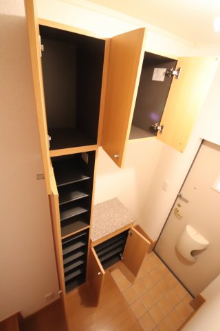 収納　シューズボックス