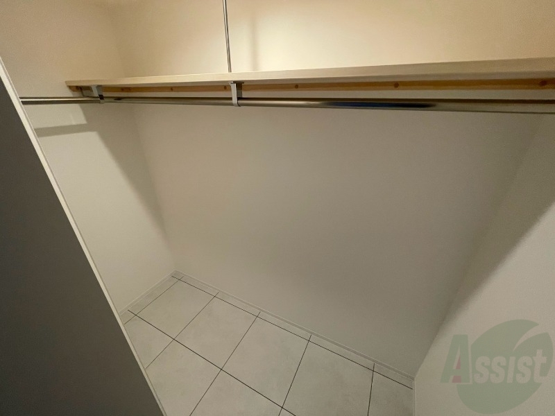 収納　寝室の収納です。部屋がすっきり片付きます。