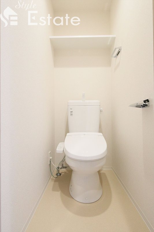 トイレ　同仕様内装