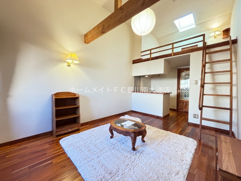 居室・リビング　同型別部屋写真