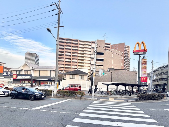飲食店　マクドナルド　香里園店（飲食店）まで260m