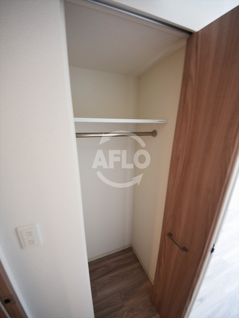 収納　ララプレイス難波シエール　クローゼット