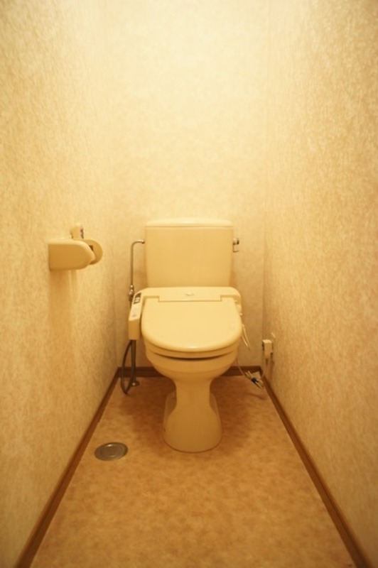 トイレ　図面と現状に相違がある場合には現状を優先