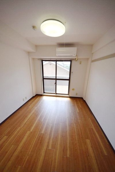 居室・リビング　★日当たり良好なお部屋です★