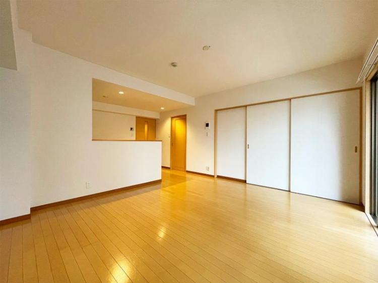 居室・リビング　広々としたリビングです。