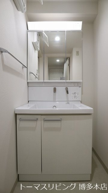 洗面設備　※別号室の参考写真になります。