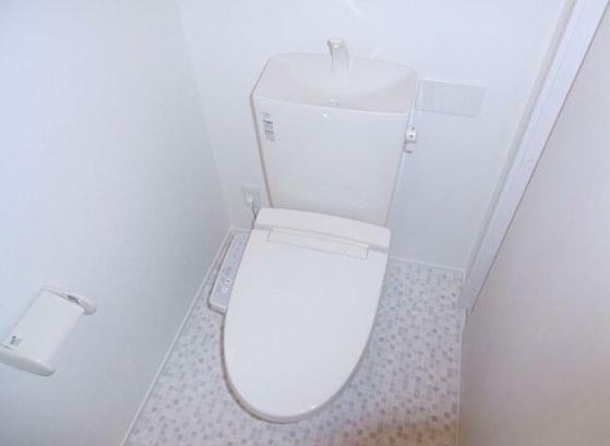 トイレ　※同仕様写真含む