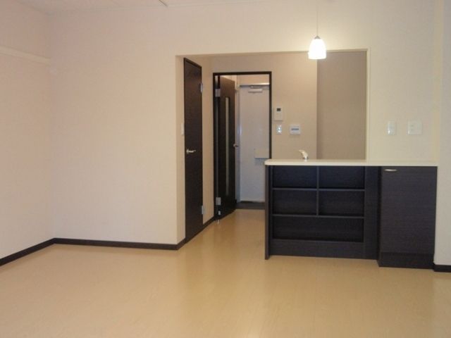 その他部屋・スペース　別角度より見た室内