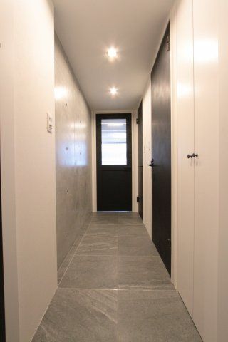 玄関　（別タイプ参考写真）LEGALAND千石　文京区千石5