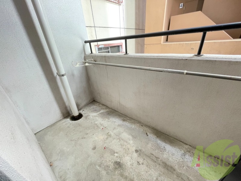 バルコニー　バルコニーの様子です。洗濯物も外に干せますよ。