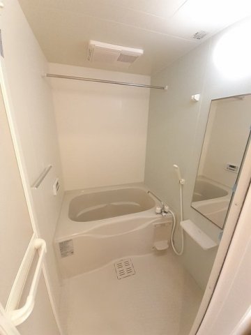 バス・シャワールーム　きれいなお風呂です