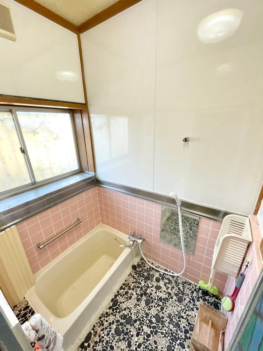 バス・シャワールーム　バストイレ別です