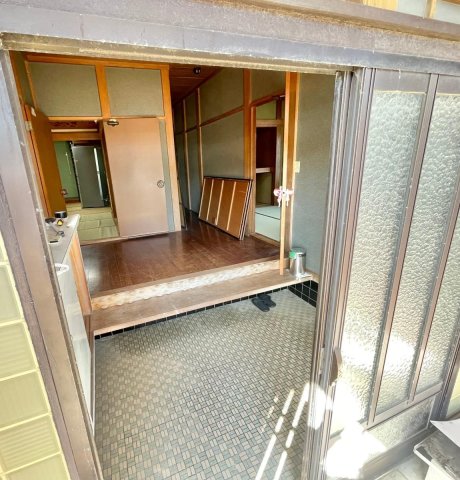 玄関　和モダンな広々とした玄関です