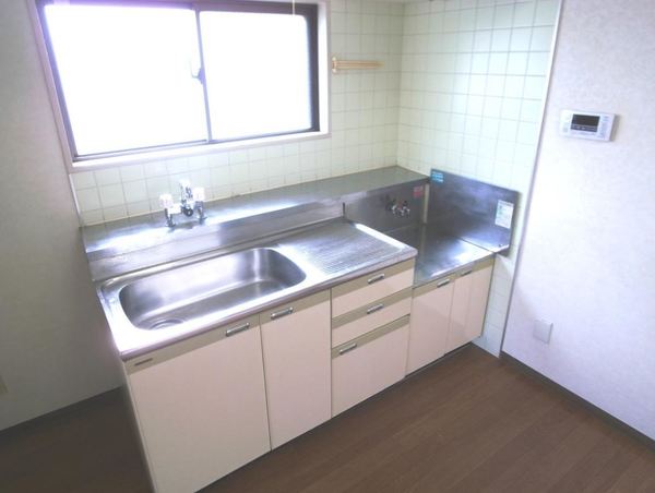 キッチン　窓はございません。