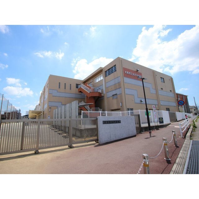 中学校　大和市立　光丘中学校（中学校）まで341m