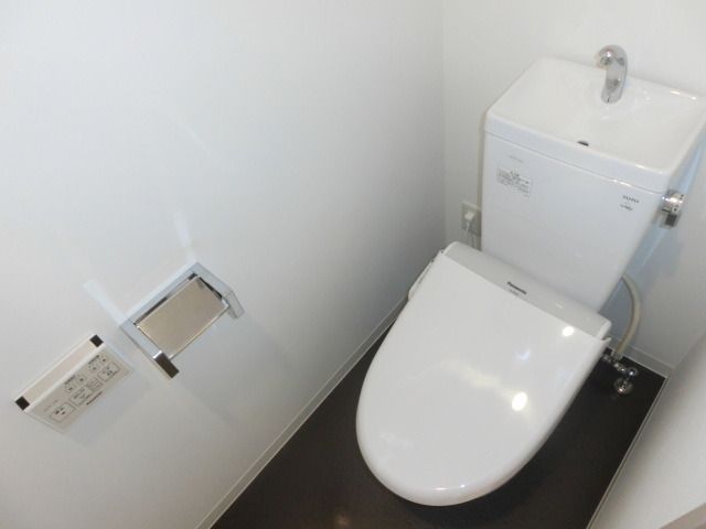 トイレ　洗浄機能付
