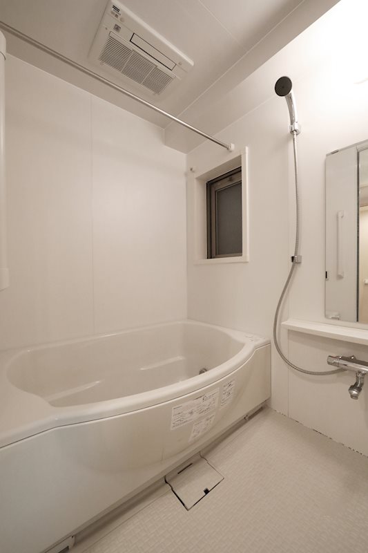 バス・シャワールーム　バスルーム　追い焚き　浴室乾燥