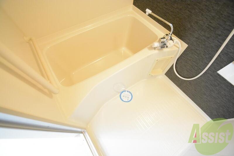 バス・シャワールーム　綺麗なお風呂ですね。