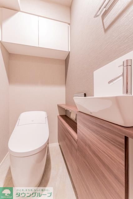 トイレ　※写真は同タイプ住戸です。