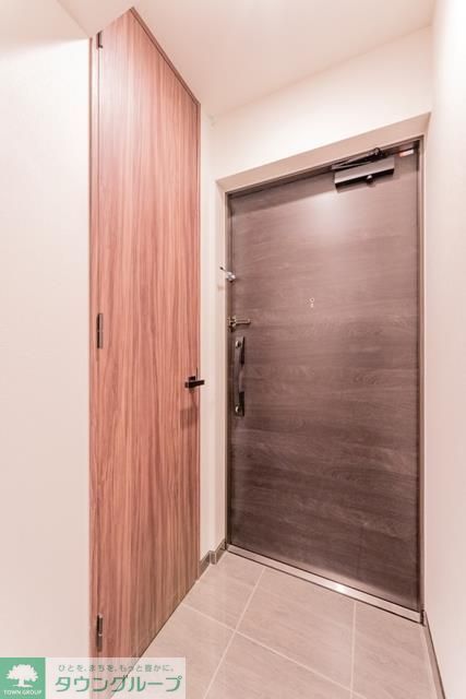 玄関　※写真は同タイプ住戸です。