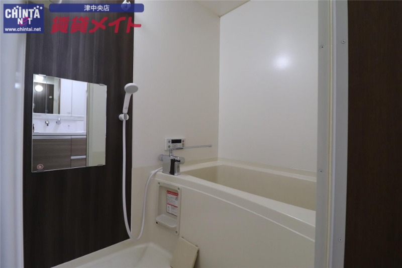 バス・シャワールーム　同型参考写真