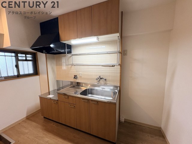 居室・リビング　12帖の広い洋室