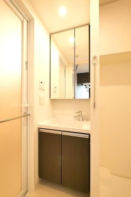 洗面設備　洗面所です