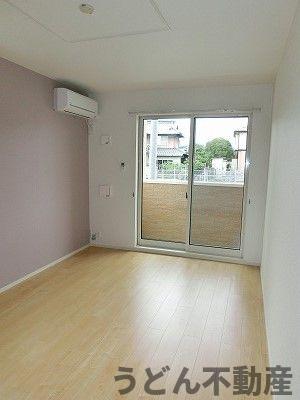 居室・リビング　うどん県のお部屋探しはうどん不動産へ うどんちゃんとLINE