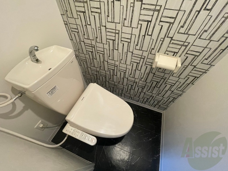 トイレ　ウォシュレット機能がついたトイレ。安心して使用できますね。