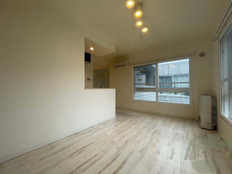 居室・リビング　広くてキレイなお部屋が広がっていて、充実した生活が送れそう。