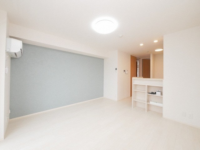 居室・リビング　広々リビングでゆったりくつろげます