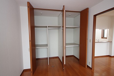 収納　クローゼット