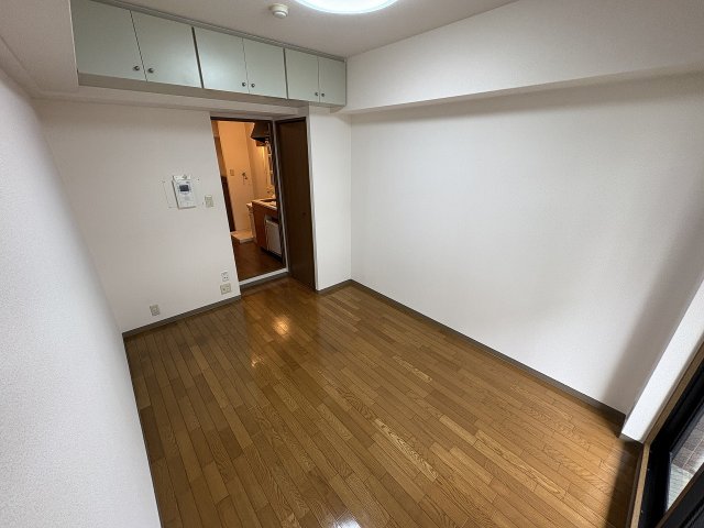 その他部屋・スペース　落ち着いて過ごせるお部屋なので、寝室にいかがでしょうか